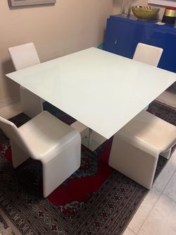 Dinning Table With 4 White Leather Chairs