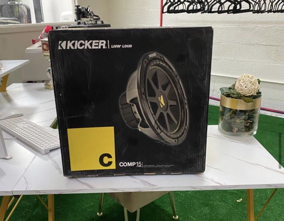 12' SUBWOFFER KICKER COMP