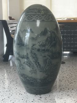 Egg Chinese Vase