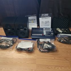 Korg D1200 Digital Recording Studio Bundle