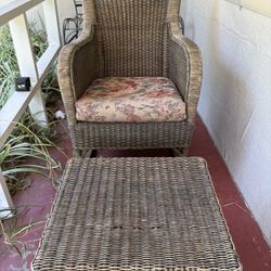 Rocking Wicker chair W/ Ottoman 