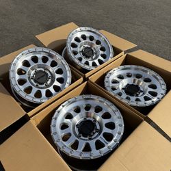 Brand New Machined 17” Method MR315 Off-Road Wheels 6 Lug Chevy GMC Toyota 6x139.7 Rims Rines Off-Road