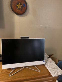 21.5 INCH ALL IN ONE HP..USED HANDFUL OF TIMES …WALMART WANTS 800 GIVE ME $150 ITS YOURS