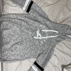 Hollister Hoodie- size small