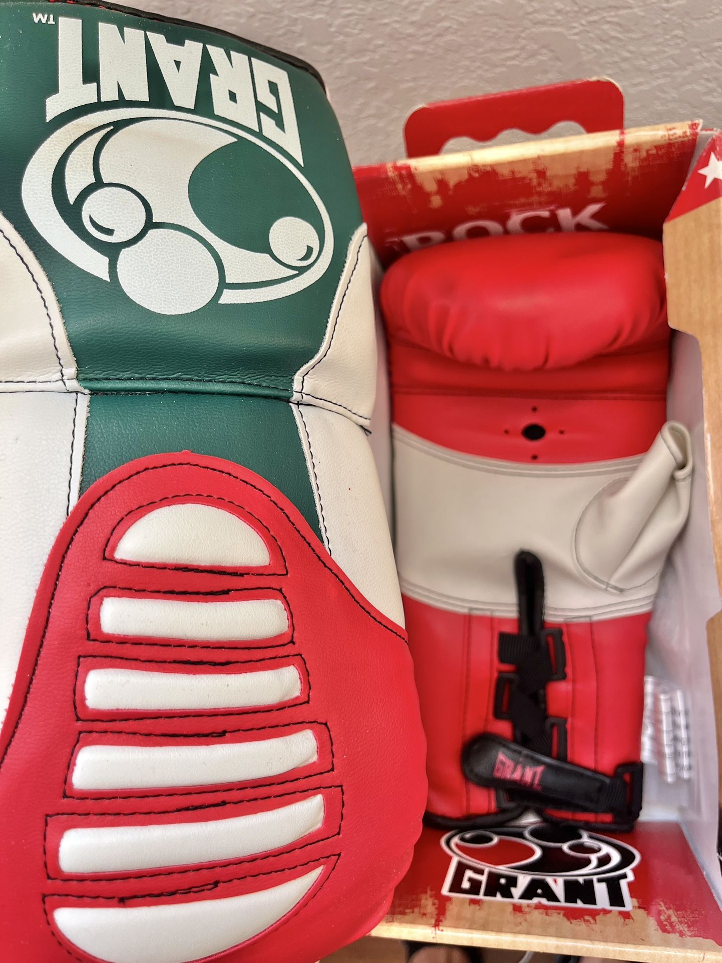 Vintage GRANT Professional Boxing Gloves Red White Green L / XL Rare