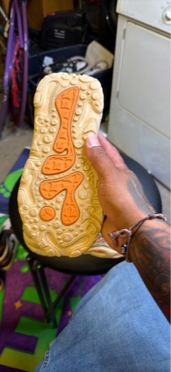 Melos size 5.5