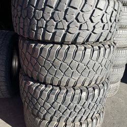 Vendo 285/70/R17 Instacion Y Abalancé Las 4 Llantas Por $200