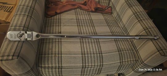 Gearwrench 1/2 drive 120xp 25 inch locking flex head ratchet