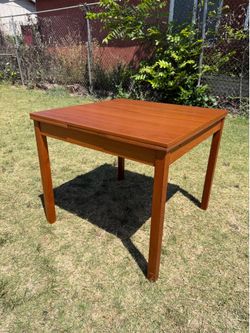 Mid-Century Danish Modern Teak Expandable Dining Table – Ansager Møbler (Denmark)