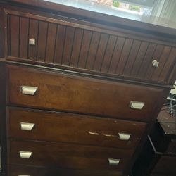 Dress with top mirror chest. 