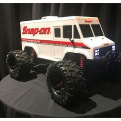 Traxxas X maxx snap on edition brand new for Sale in Hialeah FL