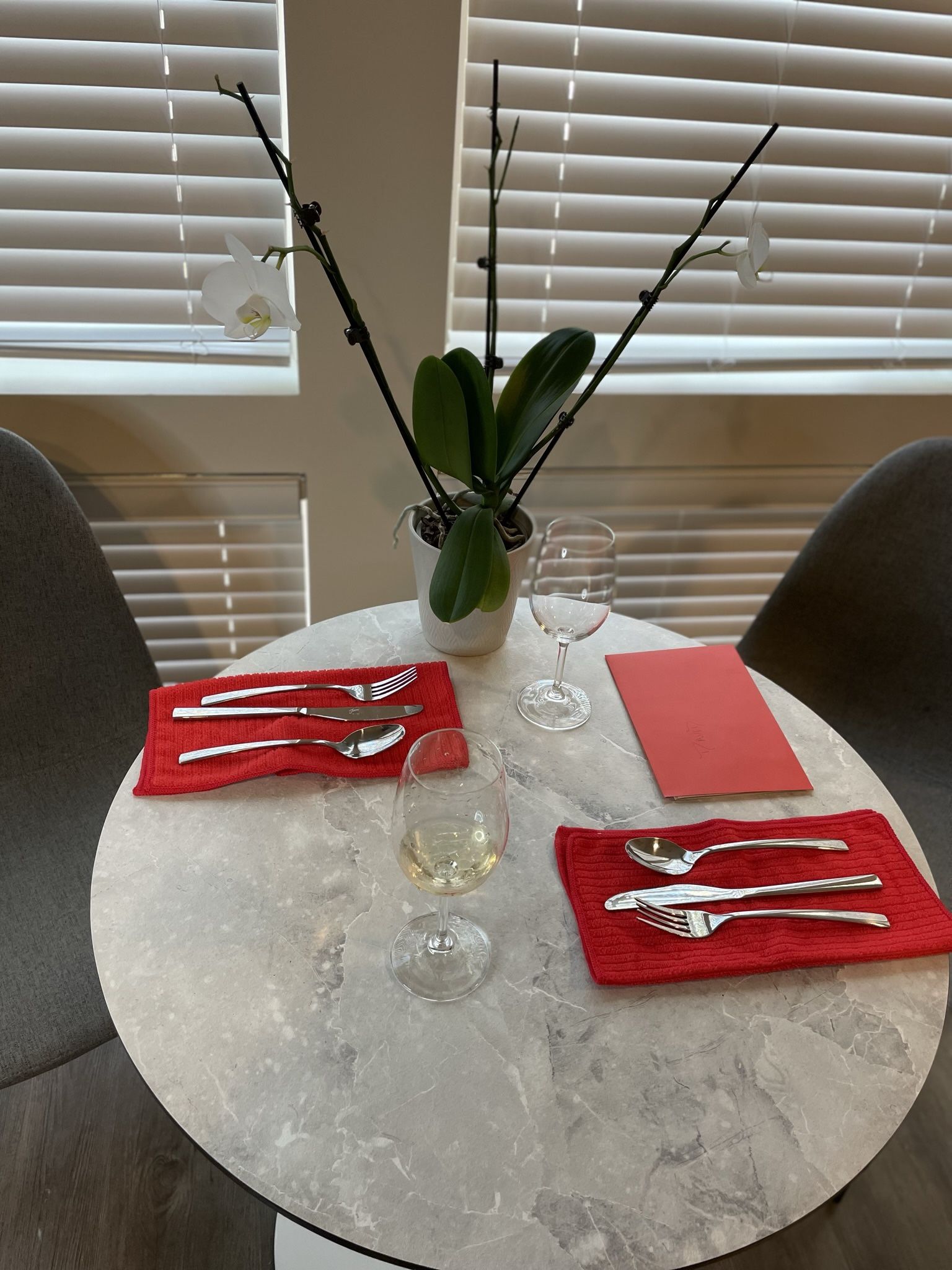 Bistro Table 2 Chairs