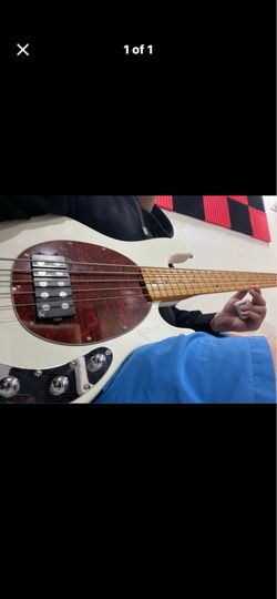 Sterling stingray 5 string bass