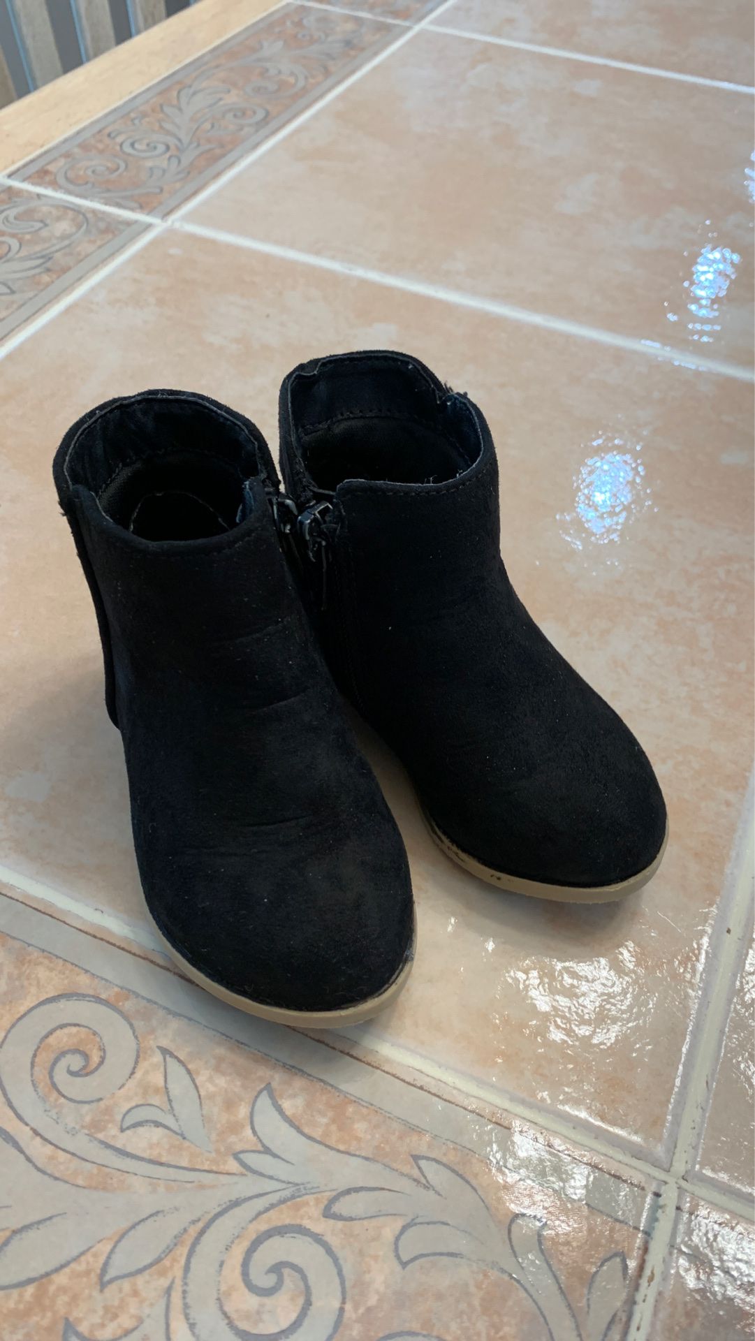 Cat and jack toddler girl boots size 5