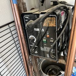  CHICAGO ELECTRIC FLUX CORE WELDER