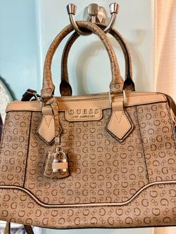 Guess purse  🤎