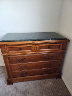 Beautiful  chest w/ drawers