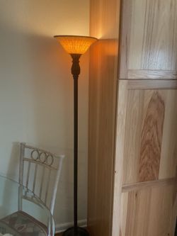 Vintage-Inspired Stained Glass Floor Lamp