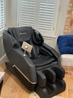 Real Relax Full Body Massage Chair – Zero Gravity – $800 OBO