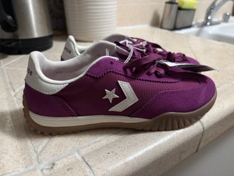 New Converse Women’s Sneakers – Purple