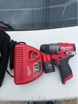 Milwaukee m12 hammer drill