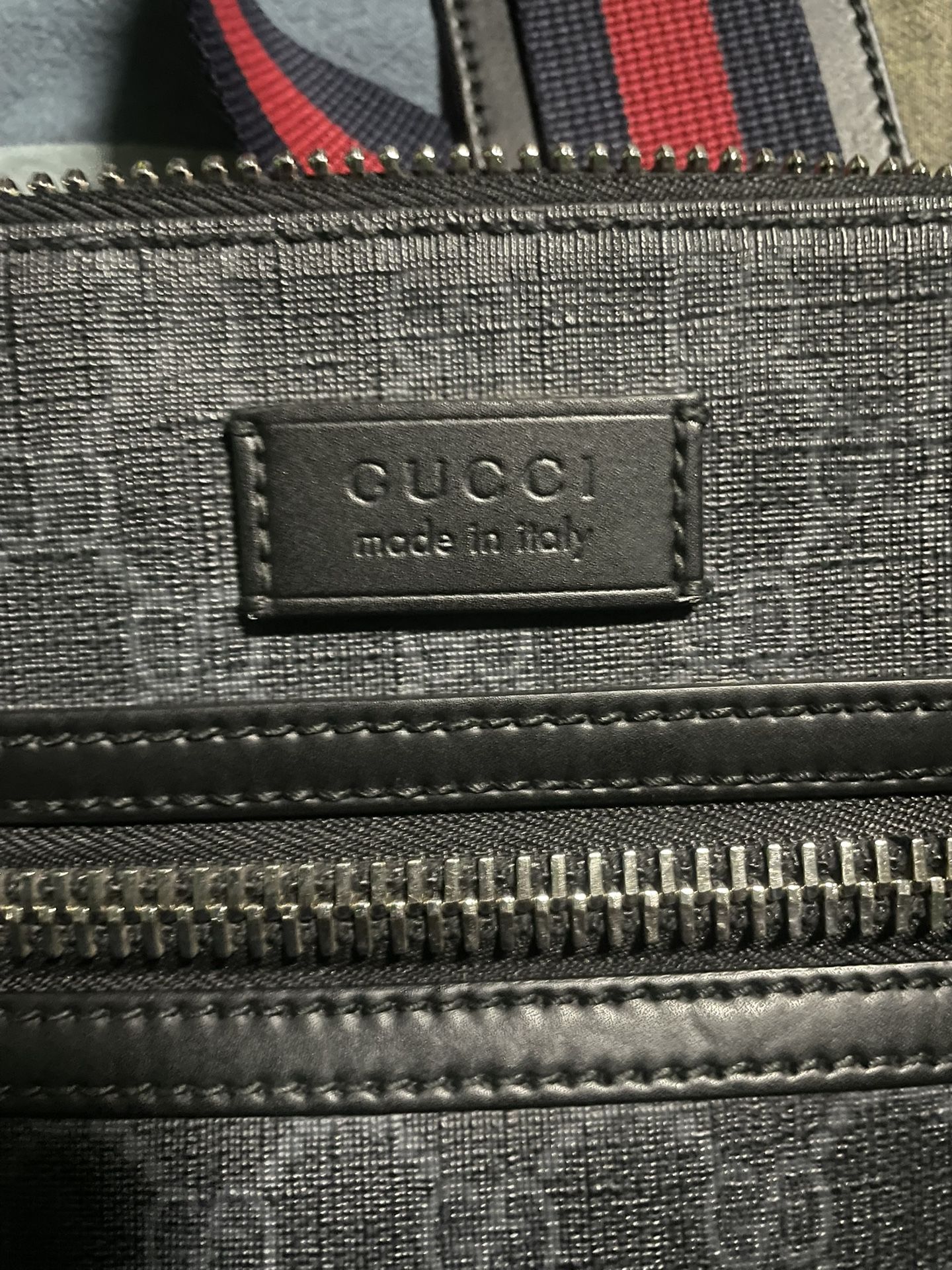 Gucci Supreme Cross Bag