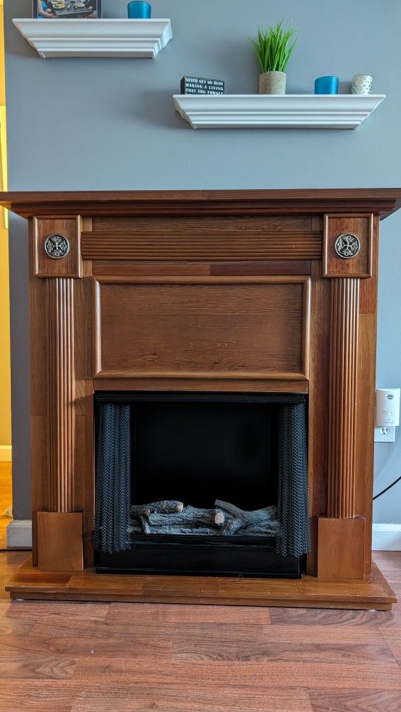 Decorative Fireplace w/liquid heat