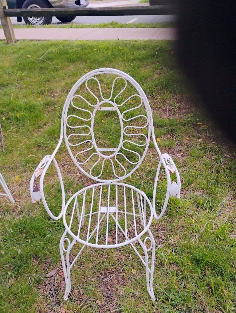 Proyet Vintage Chairs