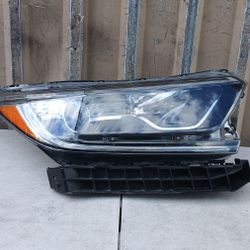 2017-2022 Honda CRV Headlight Passenger Right Side OEM 
