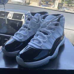 Air Jordan 11 Retro Concord Size 9 (Brand New Never Worn )