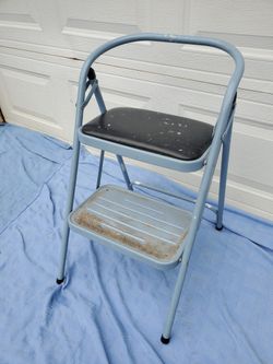 Foldable Metal- Made steps stool/ High Chair Combo.   Super Sturdy,  and Easy to fold 