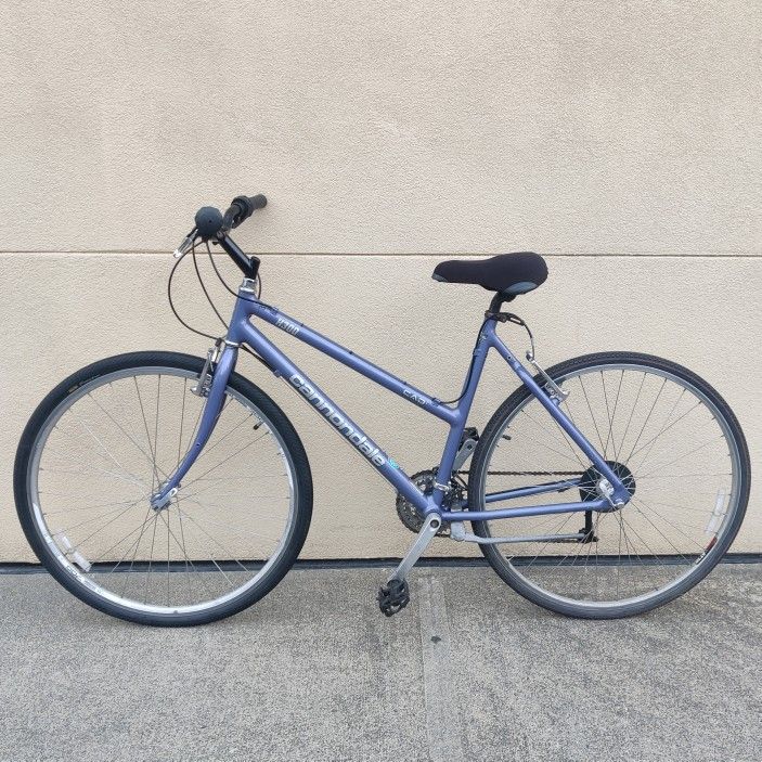 Cannondale 28-in 21-speed Very Light Hybrid Bike - 19-in Step Through Frame - NEW Tubes (MSRP $550)