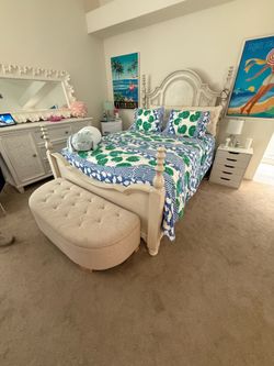 Queen four post bed with newer mattress and bedding