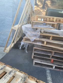 Wood Pallets