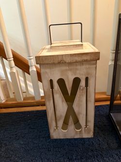 Wooden Ski Lantern with Metal Handle