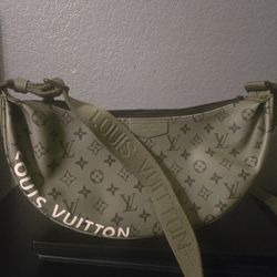 LOUIS VUITTON Hamac Zipper Closure Canvas Crossbody Bag Men's 15.4x3.9x7.5 in