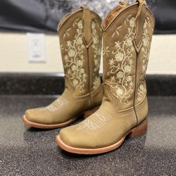 Women Cowboy Boots 5 1/2