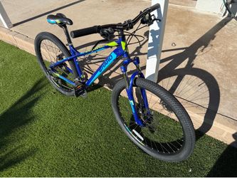 Haro Flightline Two 27.5 Mountain Bike