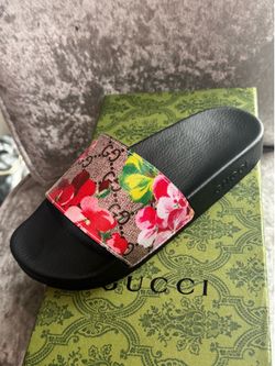 Gucci Slides Bloom Supreme