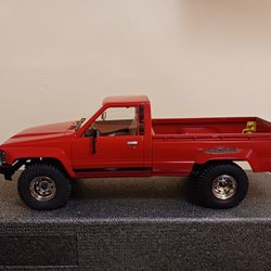 FMS Models RC Truck Toyota Hilux (Custom Paint Job)