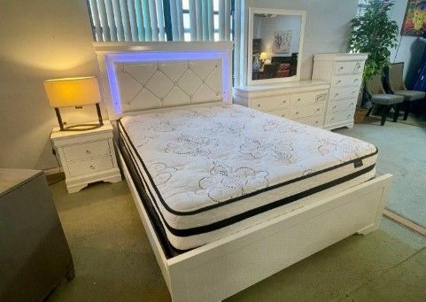 Premium Quality~Queen Size Bed With Mattress Available With Free Home Delivery ๐
