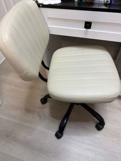 Crisscross chair
