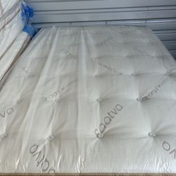 Luxury Saatva & Tempur-Pedic Mattresses – 50-80% Off!     •    Brand New, Minor Blemishes (Nothing That Affects Comfort)     •    King, Queen, Full, T