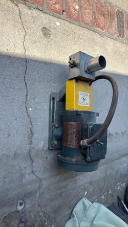 Reliance electric S2000 motor