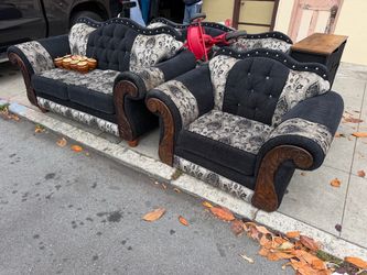 Free sofa set