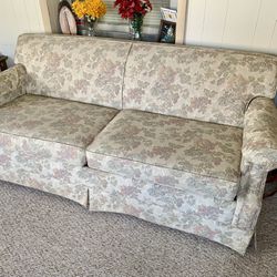La Z Boy Traditional Sleeper Sofa Couch 