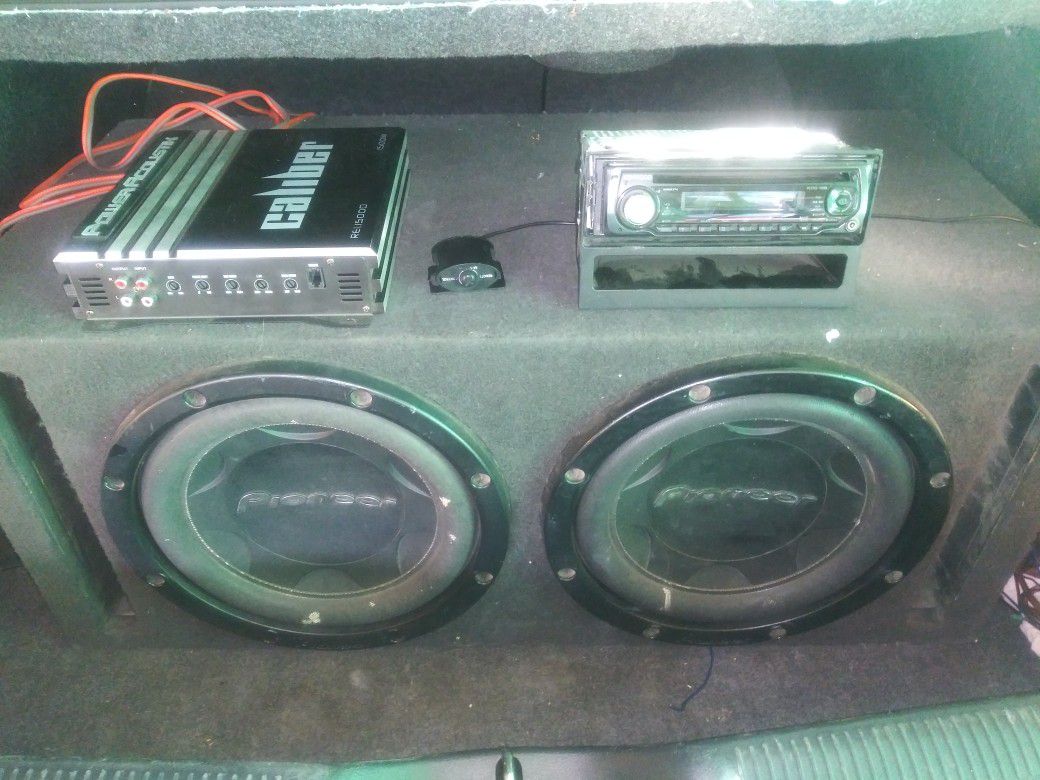 12 inch pioneer subs complete sound system amp n stereo $180