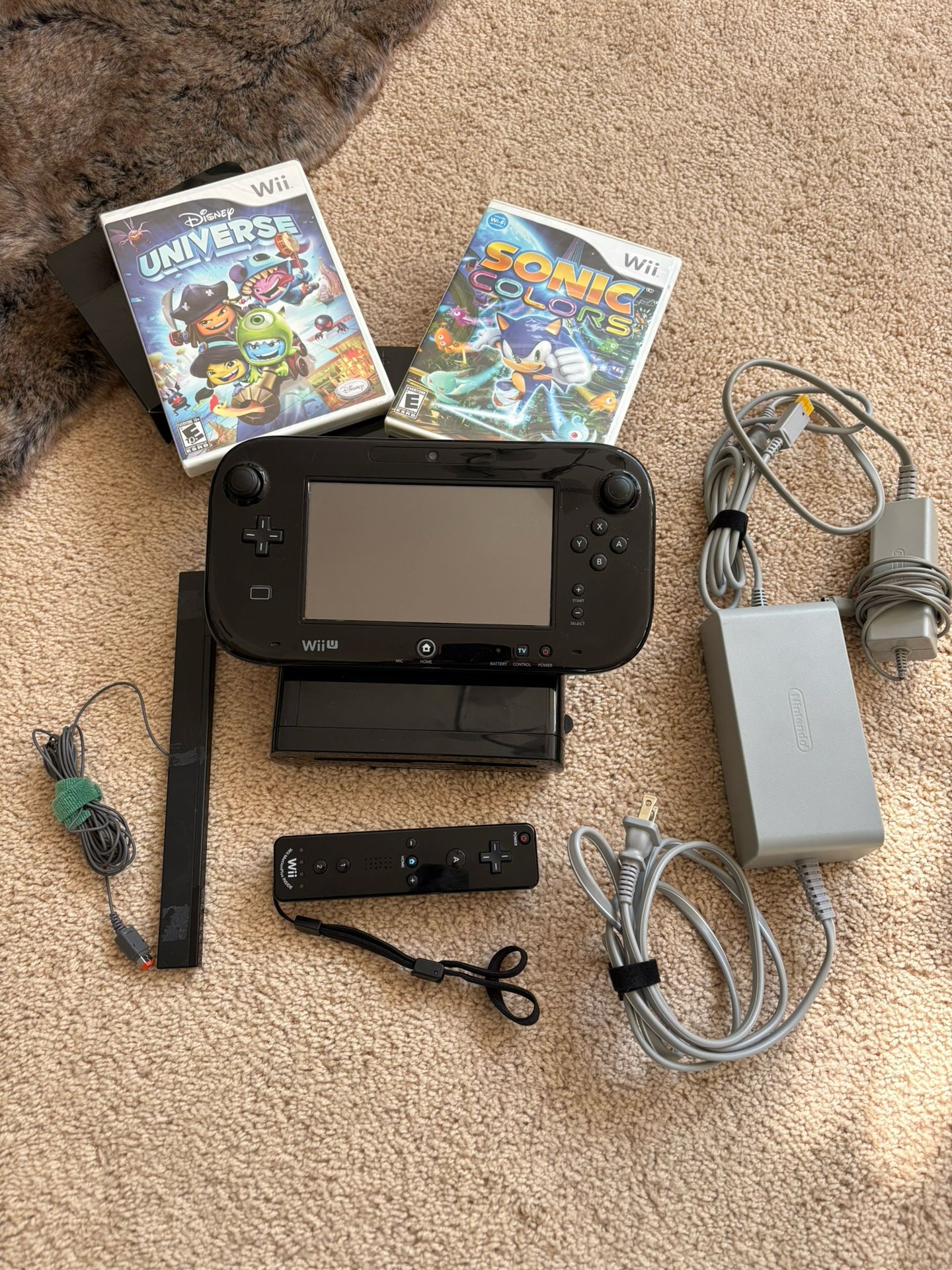 Nintendo Wii U Console 32GB Basic Set - Black 