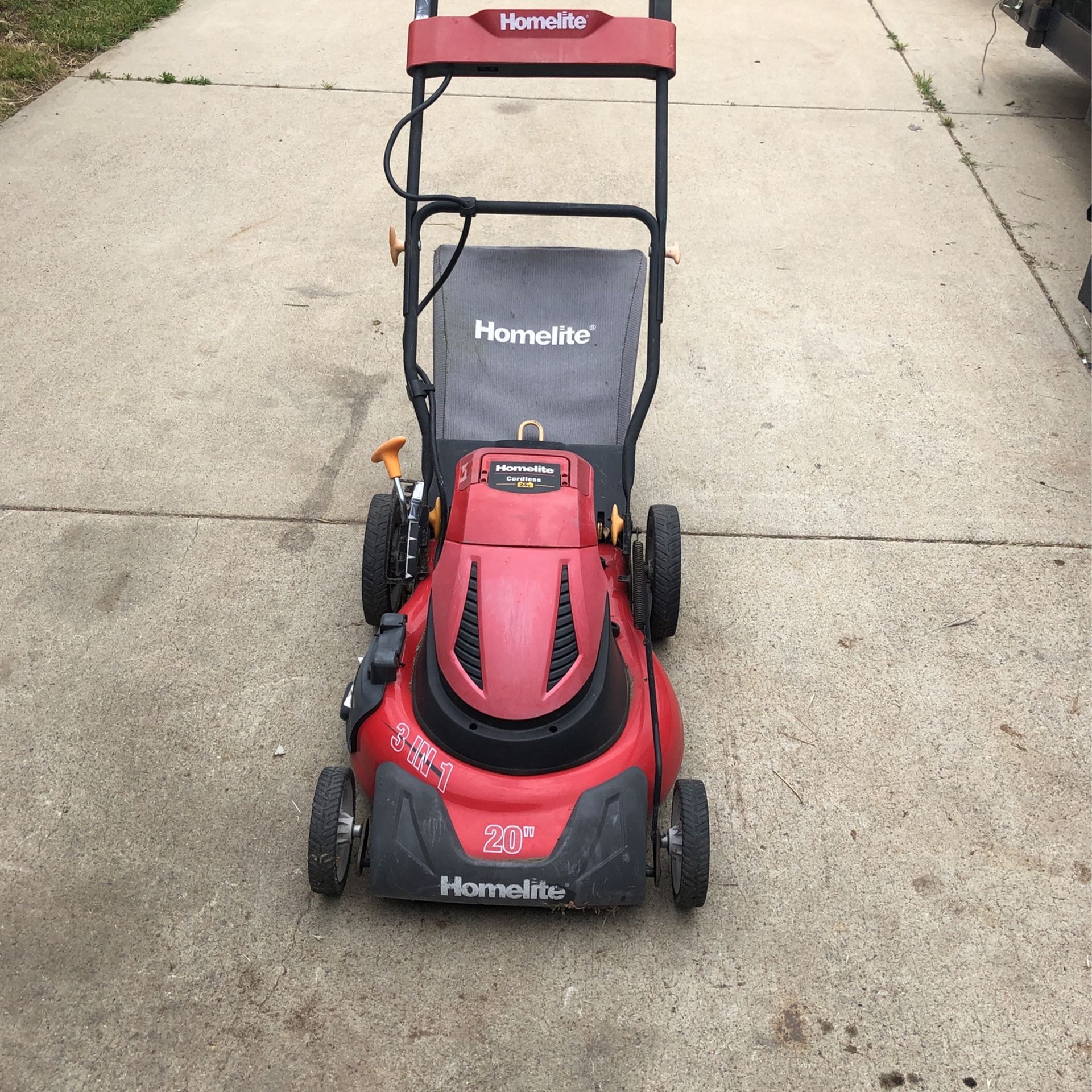 Homelite electric lawnmower for Sale in Glendora, CA OfferUp