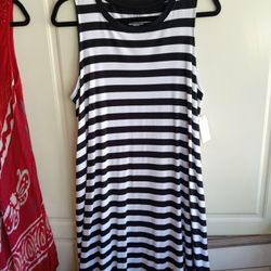 NEW WOMEN'S SIZE XL BLACK AND WHITE STRIPED SUMMER DRESS 